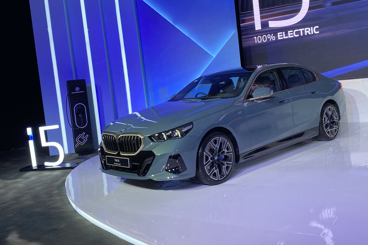 Peluncuran mobil listrik BMW i5