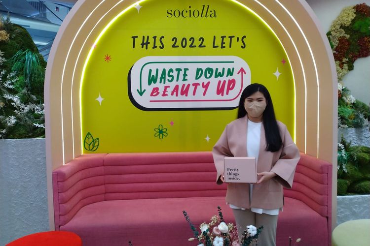 Co-founder Sociolla Chrisanti Indiana dalam Kampanye Sociolla Waste Down Beauty Up