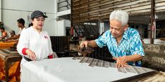 Kunjungi Rumah Batik Hadi Priyanto di Banyumas, Puan Dorong Regenerasi Pembatik