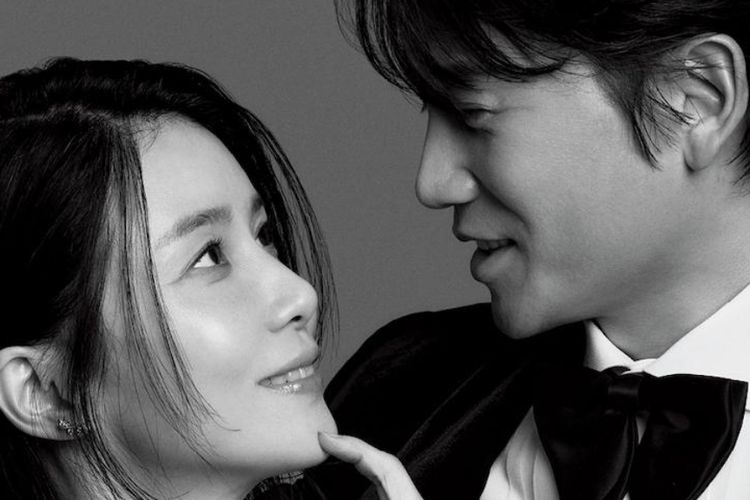 Pasangan aktor dan aktris Ji Sung dan Lee Bo Young merayakan ulang tahun ke-10 pernikahan mereka.