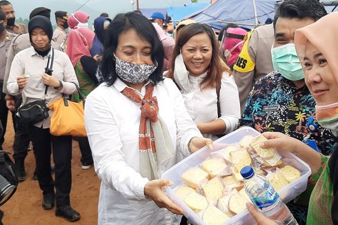 Kunjungi Huntara Lebak, Menteri PPPA Saksikan Sendiri Banyak Pengungsi Tak Pakai Masker