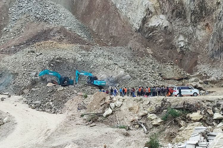 Update Longsor Cirebon: 8 Tewas, 12 Luka-luka, 10 Orang Masih Dicari