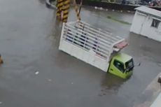 Jalan Pantura Kaligawe-Genuk Semarang Direndam Banjir Setinggi 60 Cm, Kendaraan Kecil Banyak yang Mogok