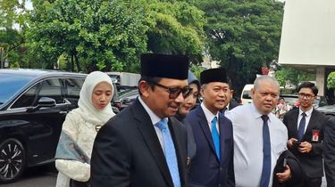 Pakai Dasi Biru Muda, Juda Agung Sambangi di Istana Jelang Pelantikan Wamenkeu
