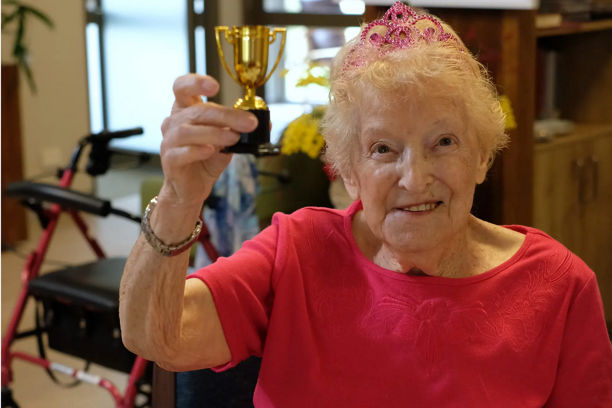 Katie MacRae, perempuan berusia 106 tahun asal London