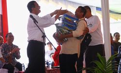 Pasok Bantuan, Mentan Berharap Pertanian Cirebon Melesat 3 Kali Lipat