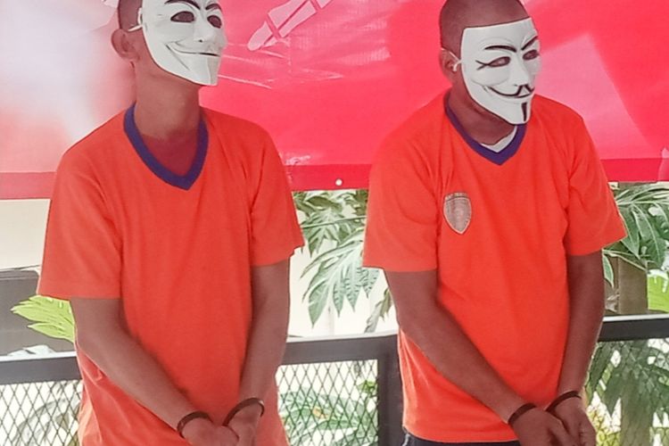 Dua pelaku pencurian komponen PJU di Malang Raya ditangkap petugas Satreskrim Polres Batu. 