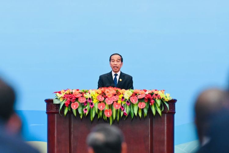 Presiden Joko Widodo saat berbicara pada pembukaan Konferensi Tingkat Tinggi (KTT)  Belt and Road Forum (BRF) ke-3, di Great Hall of The People, Beijing pada Rabu (18/10/2023).