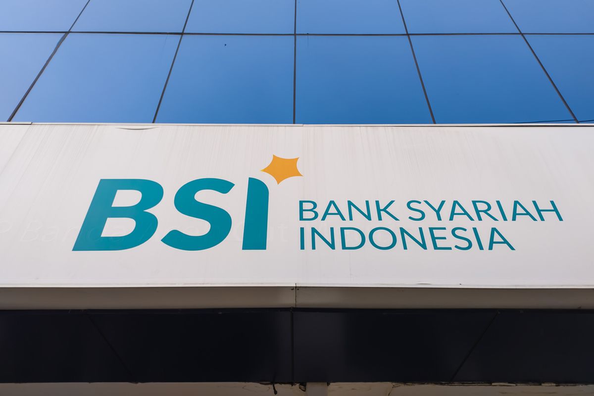 Bank Mandiri tetap berkomitmen untuk menjaga posisinya sebagai pemegang saham terbesar di PT Bank Syariah Indonesia Tbk. (BRIS). 
