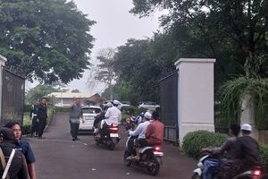 Pelayat Mulai Berdatangan ke Rumah Duka Ryamizard Ryacudu di Cikeas