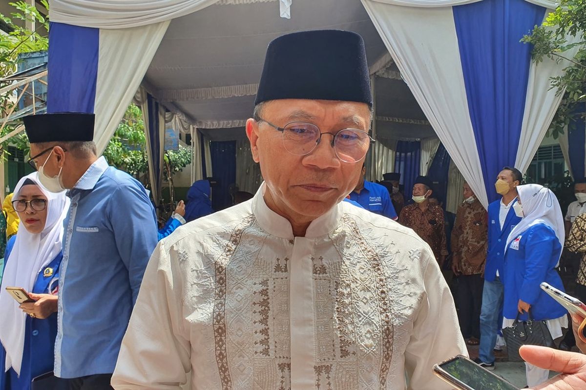 Ketua Umum DPP PAN Zulkifli Hasan saat Kunjungan di Kantor Pimpinan Daerah Muhammadiyah Gunungkidul Senin (18/4/2022)