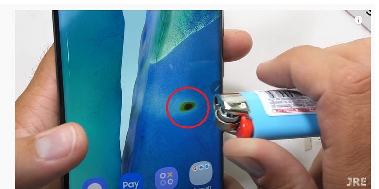 Layar Galaxy Note 20 Ultra meninggalkan bekas kecil ketika dibakar