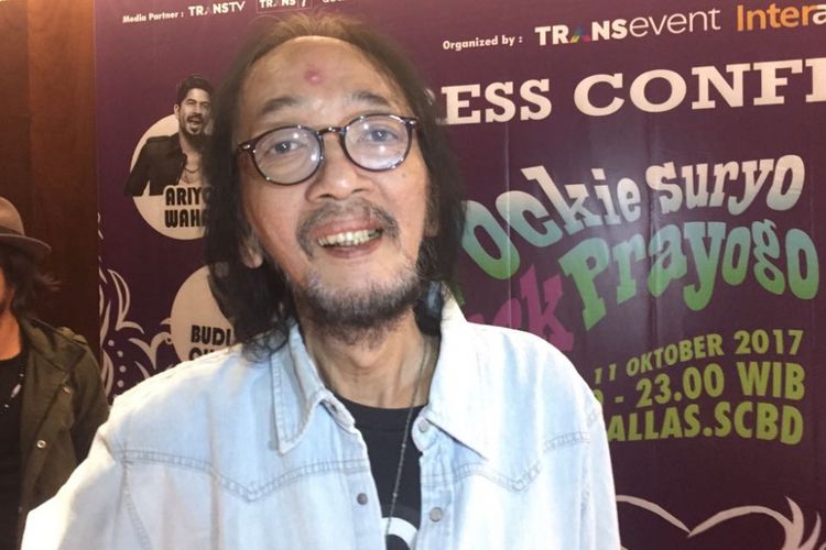 Yockie Suryo Prayogo hadir dalam jumpa pers mengenai  konser Yockie Suryo Prayogo in Rock Menjilat Matahari di Menara Bank Mega, Jalan Kapten Tendean, Jakarta Selatan, Selasa (3/10/2017).