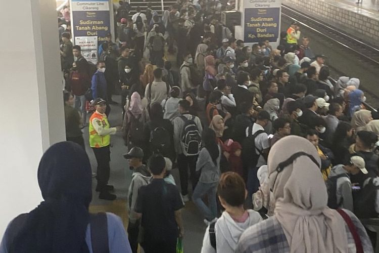 Usai Lebaran, Komuter Depok–Jakarta Kembali ke Rutinitas 2 Jam di Jalan