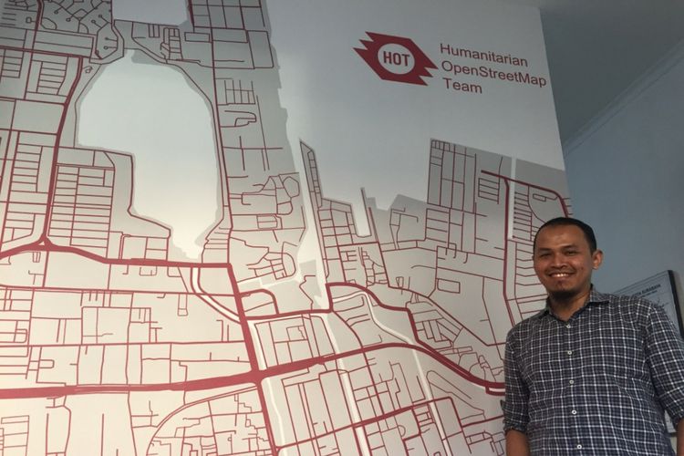 Country Manager Humanitarian OpenStreetMap (OSM) Team Indonesia Yantisa Akhadi.