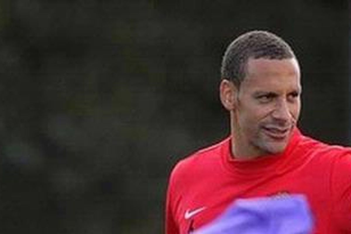 Bek Manchester United, Rio Ferdinand. 