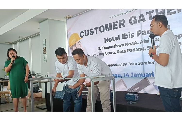 Spindo menggelar customer gathering di Hotel Ibis, Padang.