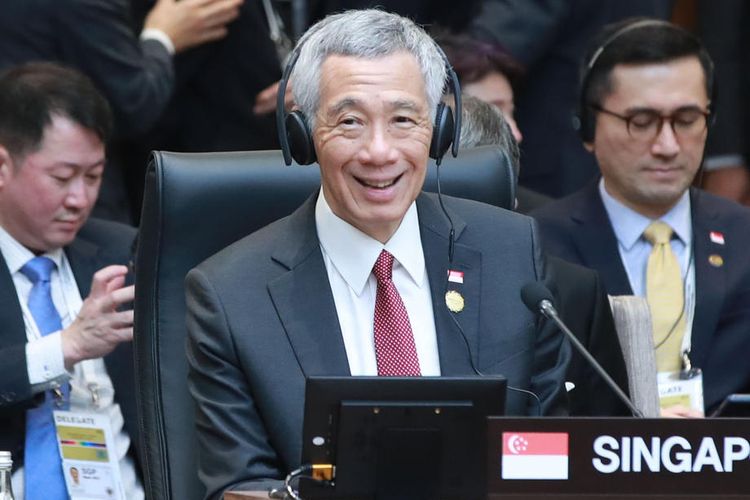 Perdana Menteri Singapura Lee Hsien Loong saat menghadiri ASEAN-South Korea Commemorative Summit di Busan, Korea Selatan, 26 November 2019.
