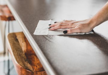 Tips Membersihkan Seluruh Rumah Pakai Tisu Basah