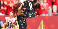 Hasil Kanada vs Qatar 6-0, Skor Bersejarah di Bawah Awan Kelam Patah Kaki Kone