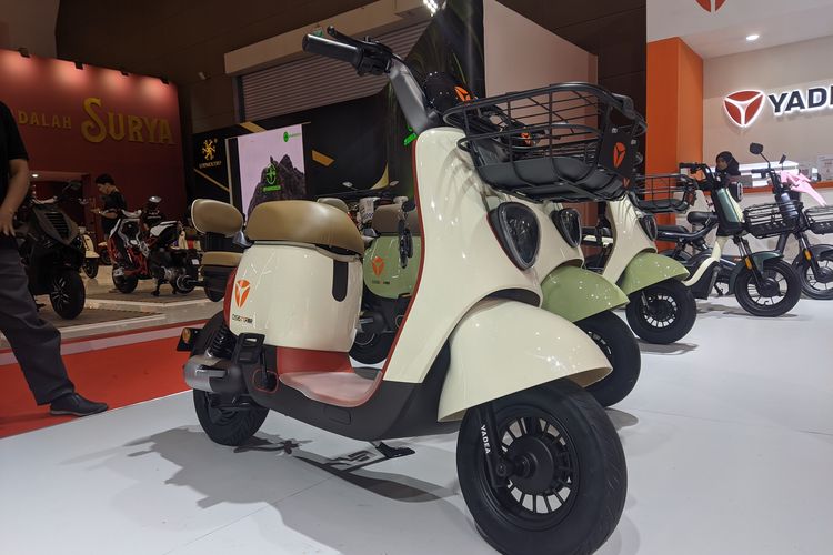 Sepeda listrik Yadea Minio yang hadir di IIMS 2023