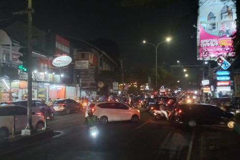 Ratusan Pengendara Terobos Lampu Merah Persimpangan Situ Gintung Tangsel, Bikin Macet Lalu Lintas