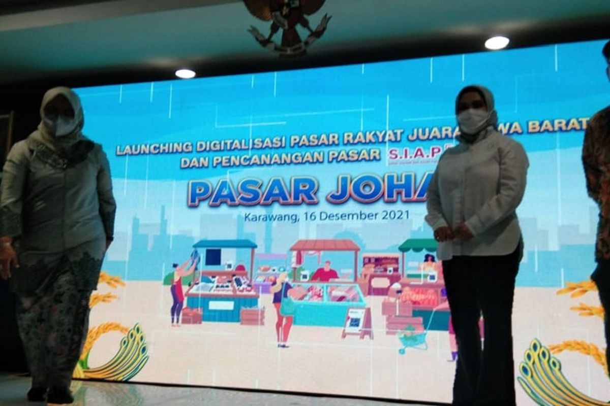 Peluncuran Digitalisasi Pasar Rakyat Juara Jawa Barat Inovatif, dan Aman Pakai (Siap) QRIS Pasar Johar Kamis (16/12/2021).