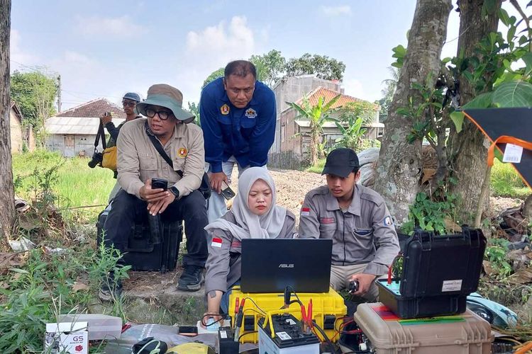 Misteri Api Muncul 87 Kali, Rumah Mutfiana di Sleman Diteliti Pakai Alat Geolistrik