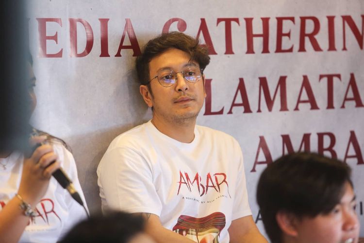 Aktor peran Dimas Anggara menyampaikan pendapat pribadinya soal aborsi. 