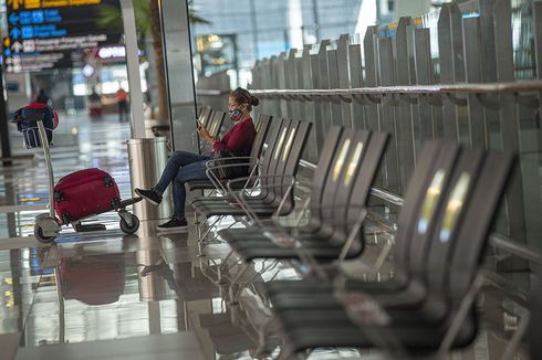 Bandara Soetta Ramai Turis Asing karena Bali Masih Tutup