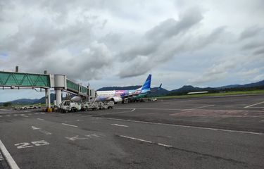 Situasi di Bandara Sam Ratulangi, Manado, Sulawesi Utara usai beredar kabar pesawat Scoot dari Sinagpura kesulitan mendarat pada Jumat (27/1/2023).