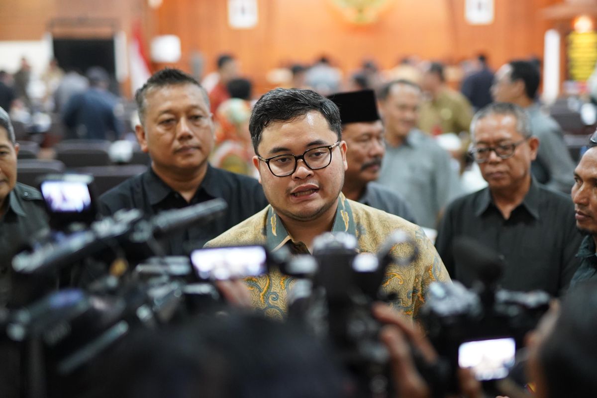 Bupati Kediri Hanindhito Himawan Pramana 