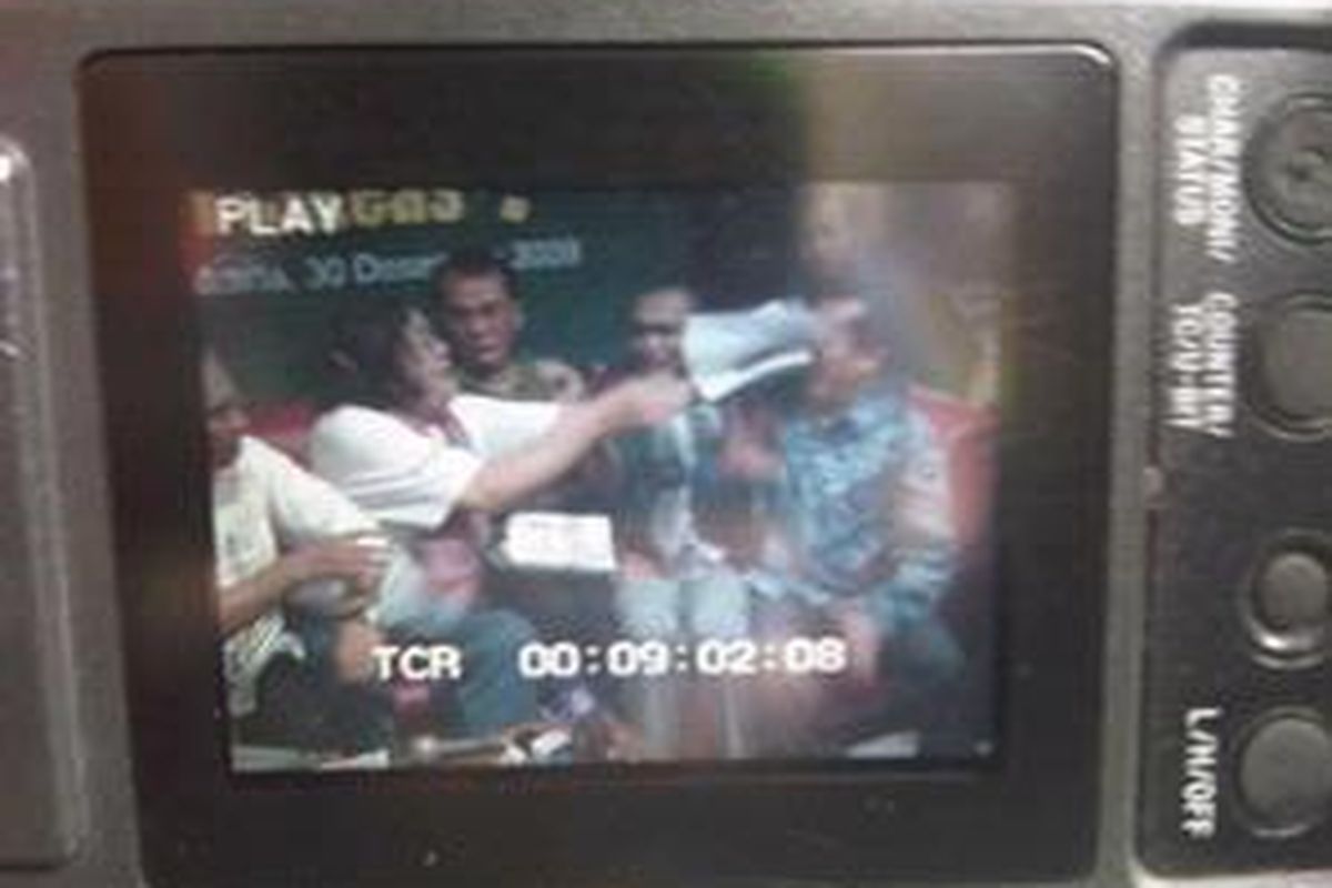 Insiden pemukulan George Junus Aditjondoro kepada Anggota DPR dari Fraksi Demokrat Ramadhan Pohan.