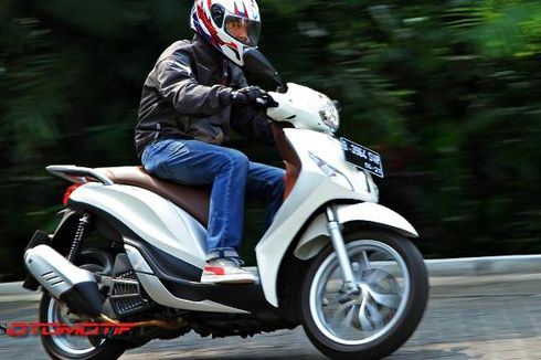 Begini Cara Benar Mengendarai Motor Matik di Jalan Menurun