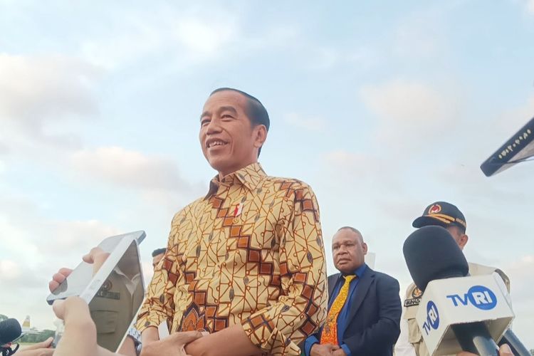 Soal Keppres Pemberhentian Hasyim Asy\'ari, Jokowi: Belum Sampai Meja Saya