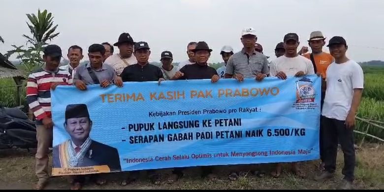 Anggota Tani Merdeka yang tersebar di lebih dari 200 kabupaten di seluruh Indonesia menyampaikan terima kasih kepada Presiden Prabowo atas kebijakan tersebut. 