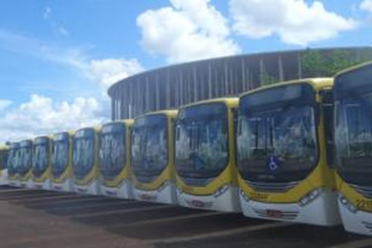 Stadion Piala Dunia 2014, Mane Garrincha, berubah fungsi menjadi pangkalan bus. 