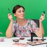 4 Tips Make Up yang Bikin Wajah Lebih Muda Hanya dalam 10 Menit