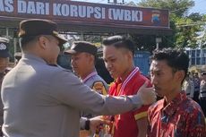 Karyawan Alfamart yang Video Duelnya dengan Perampok Viral di Brebes Dapat Penghargaan dari Kapolres