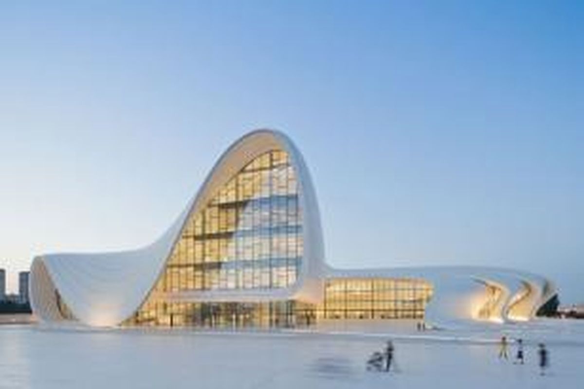 Aliyev Heydar Center dirancang untuk berdiri sebagai bangunan utama negara itu, yaitu menjadi situs budaya negara yang pernah menjadi bagian dari Uni Soviet itu. 