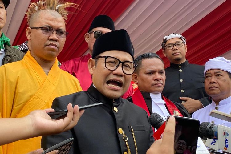 Ketua Umum Partai Kebangkitan Bangsa (PKB) Muhaimin Iskandar alias Cak Imin ditemui di Tugu Proklamasi, Jakarta Pusat, Minggu (1/10/2023).