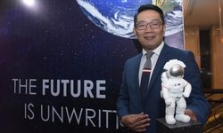 Sukses Terapkan Digitalisasi di Jabar, Emil Raih Penghargaan Dari IDX