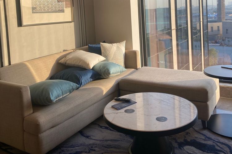 Berapa Tinggi Meja Ruang Tamu yang Ideal? Sesuaikan dengan Sofa