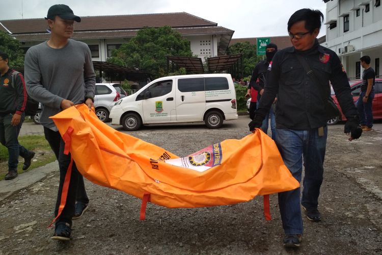 Polisi menembak mati begal sadis , Odet (19) karena berusaha melawan petugas.