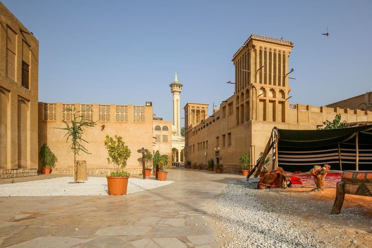 10 Destinasi untuk Menjelajah Dubai, dari Galeri Seni hingga Pegunungan Hatta