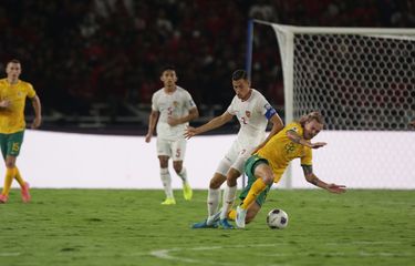 Indonesia menahan imbang Australia dengan skor 0-0 di laga kedua Grup C putaran ketiga Kualifikasi Piala Dunia 2026 Zona Asia. Pertandingan kedua negara digelar di Stadion GBK, Jakarta, Selasa (10/9/2024) pukul 19.00 WIB.