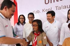 Astra Bagikan Kacamata untuk Anak-anak di Pulau Terdepan Indonesia