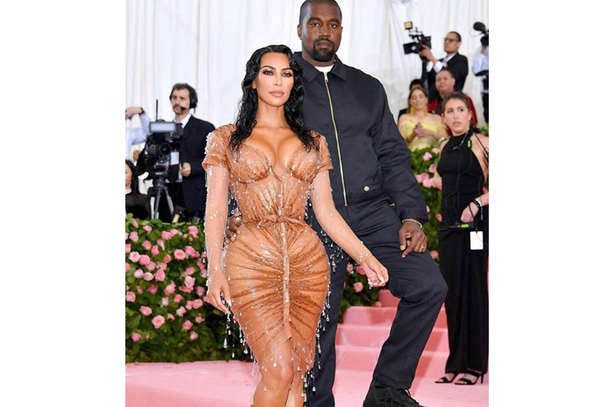 Kanye West dan Kim Kardashian saat Met Gala 2019