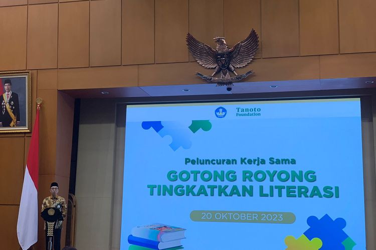 Dirjen PAUD Dikdasmen Kemendikbud Ristek, Iwan Syahril ditemui dalam acara peluncuran kerja sama Gotong Royong Tingkatkan Literasi di Gedung Kemendikbud, Jumat (20/10/2023).