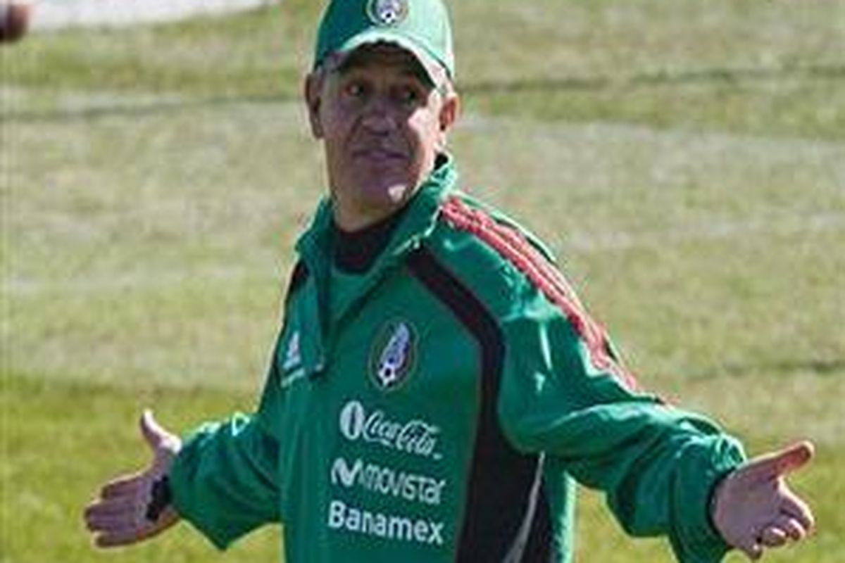 Javier Aguirre saat masih melatih Meksiko di Piala Dunia 2010.